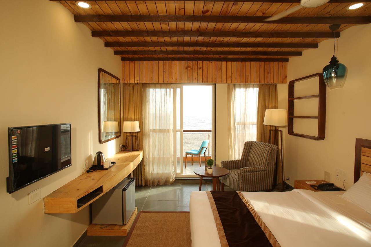 The Fern Leo Beach Resort , Madhavpur Porbandar Bagian luar foto
